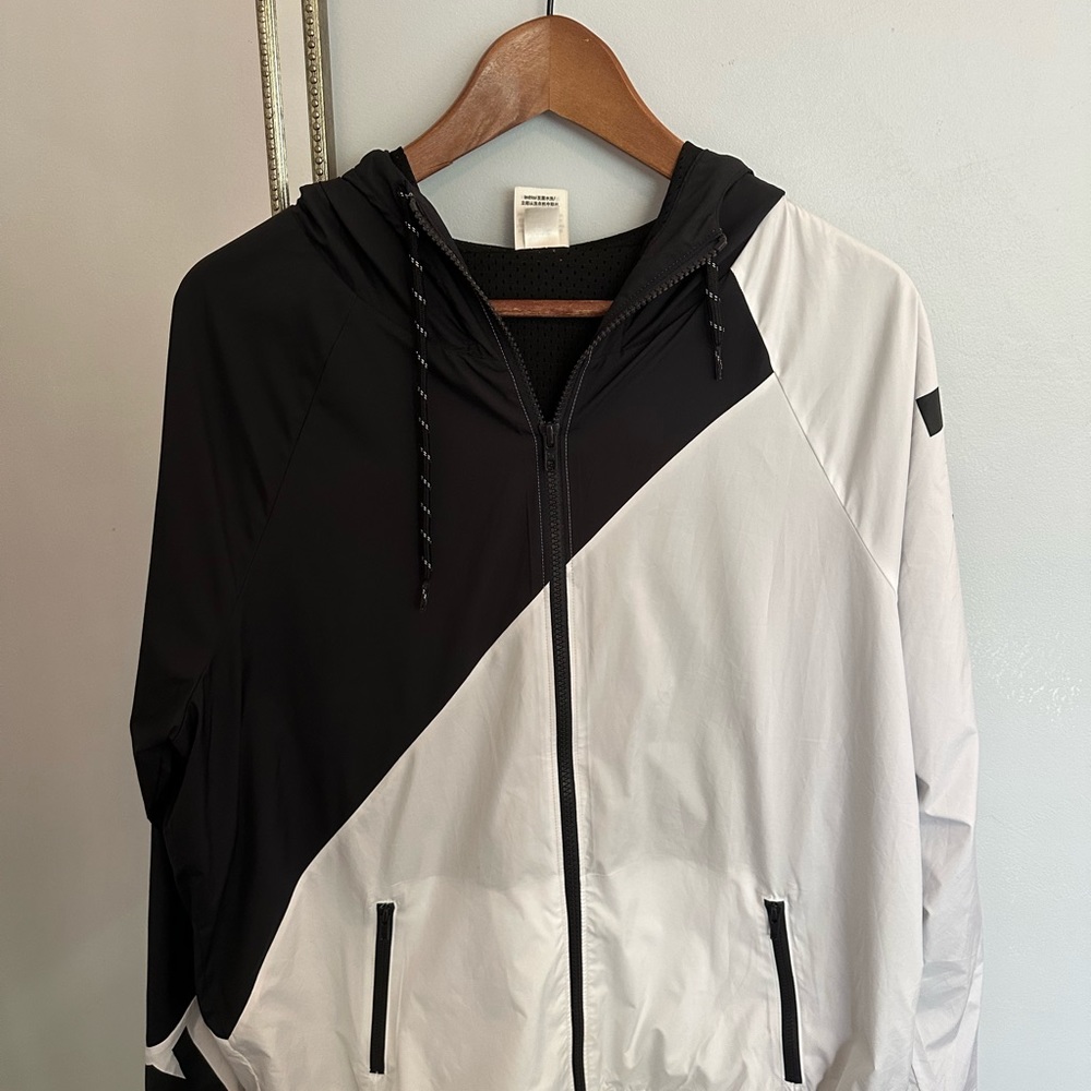 Black and white windbreaker from Pink